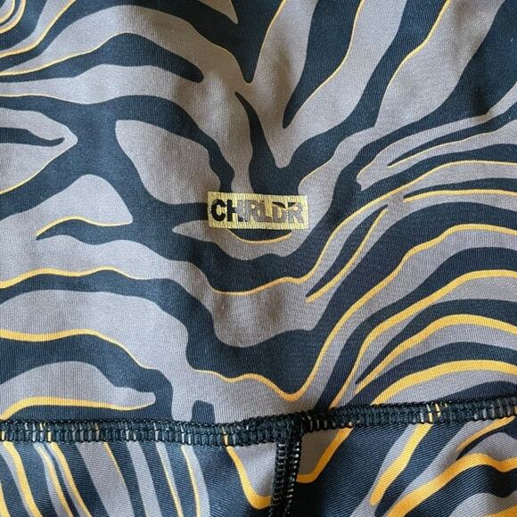 CHRLDR Zebra Print Leggings Black Gray Women’s Size M New Without Tags - Picture 4 of 5